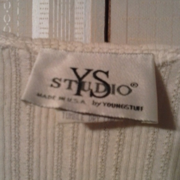 YOUNG STUFF STUDIO WHITE LAYERED TEXTURED TOP - Picture 2 of 3